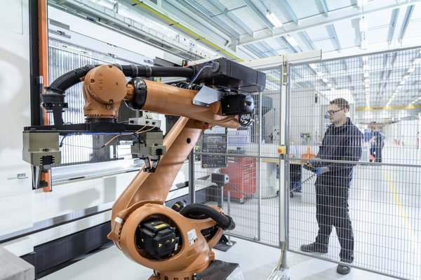 How Are Autonomous Robotic Arms Transforming Precision in Microsurgeries?